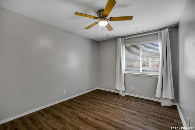 Image 27 of 32 For 906 Visor Dr