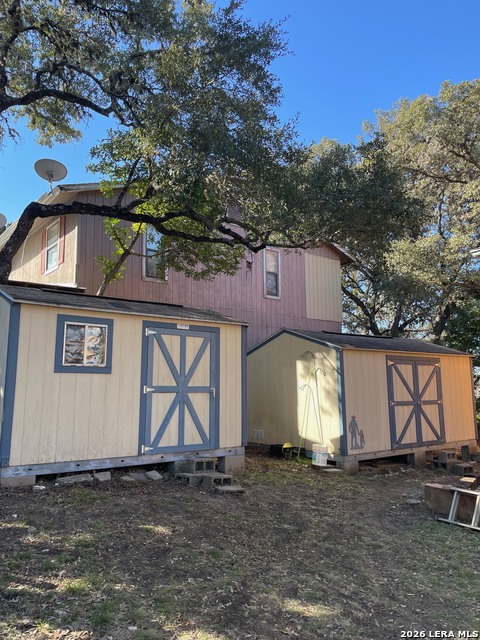 Image 11 of 25 For 781 Lookout Dr