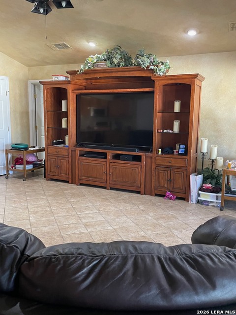 Image 6 of 25 For 781 Lookout Dr