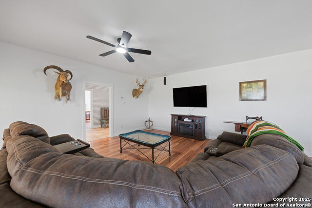 Image 19 of 50 For 4495 Sh 16 N