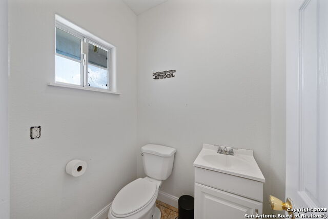 Image 33 of 50 For 4495 Sh 16 N