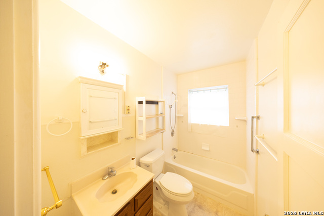 Image 10 of 22 For 543 Club Dr  