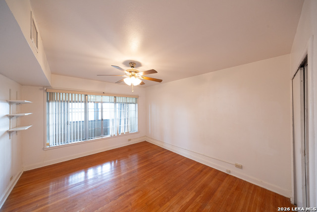 Image 16 of 22 For 543 Club Dr  