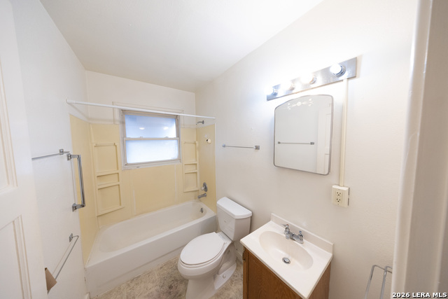 Image 17 of 22 For 543 Club Dr  