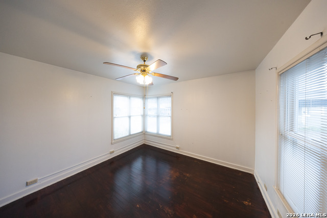 Image 18 of 22 For 543 Club Dr  