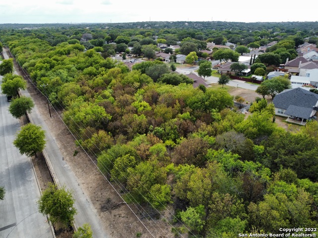Listing photo id 0 for 7915 Krueger Moore