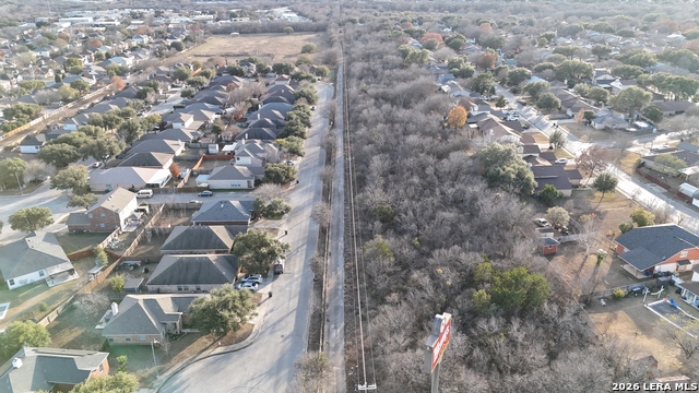 Listing photo id 3 for 7915 Krueger Moore