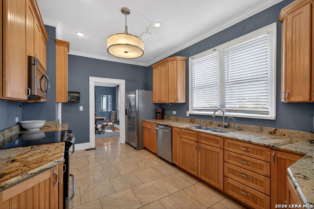 Image 20 of 42 For 343 Gramercy Pl W