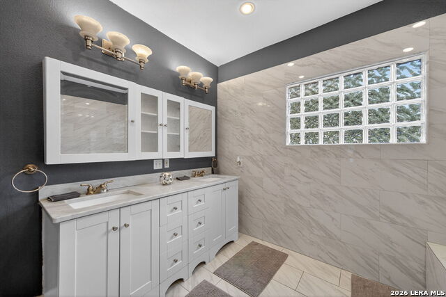 Image 30 of 42 For 343 Gramercy Pl W