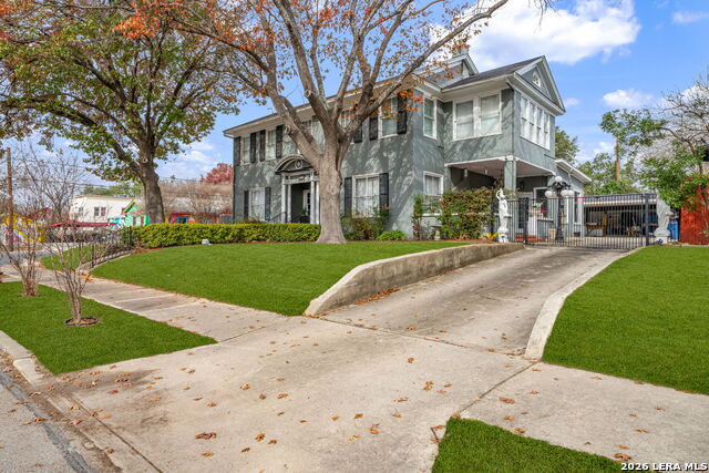 Image 34 of 42 For 343 Gramercy Pl W