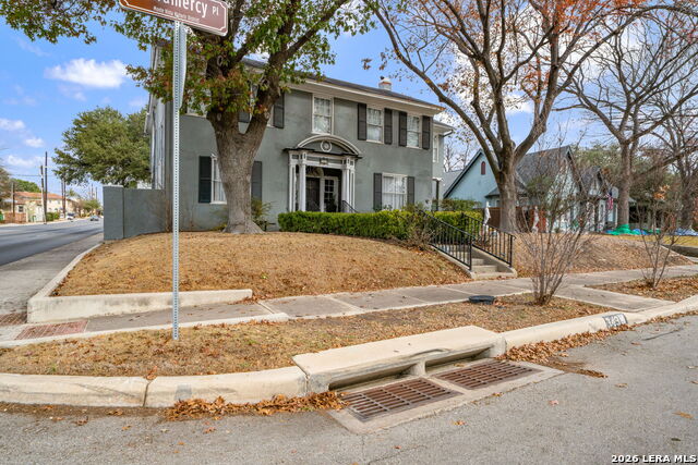 Image 40 of 42 For 343 Gramercy Pl W