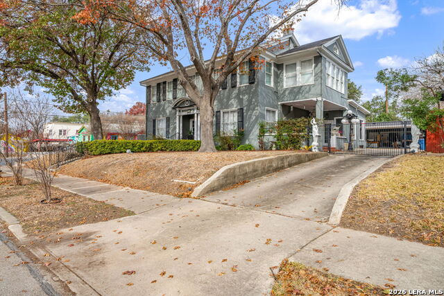 Image 41 of 42 For 343 Gramercy Pl W