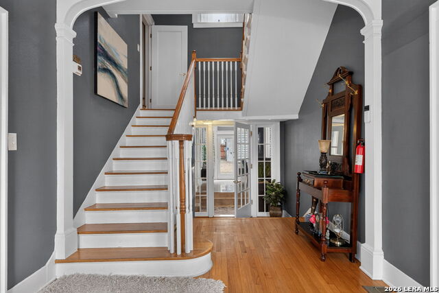 Image 8 of 42 For 343 Gramercy Pl W