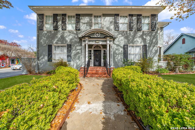 Image 9 of 42 For 343 Gramercy Pl W