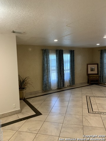 Image 9 of 10 For 1750 Craig Pl W