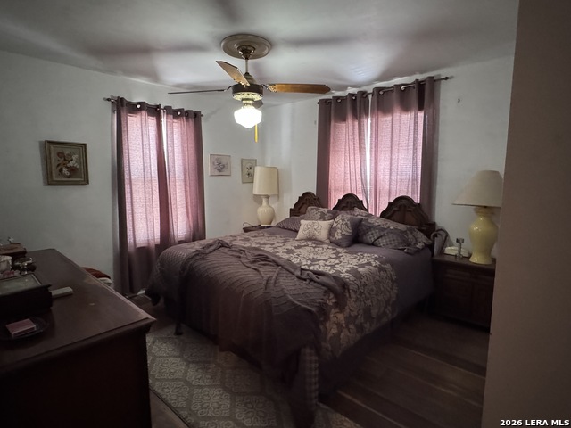 Image 17 of 29 For 205 Mayfield W