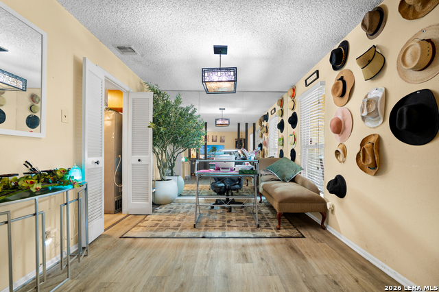 Image 7 of 32 For 4822 Bucknell