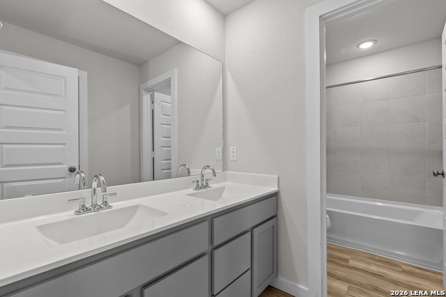 Image 16 of 21 For 9906 Chavaneaux Lndg