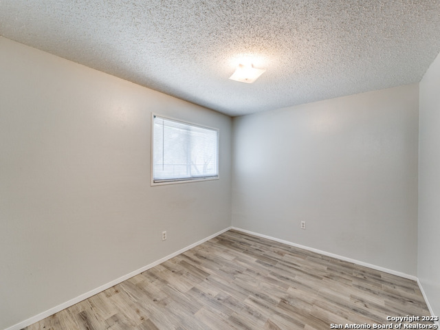 Image 16 of 25 For 1351 Spitz Kegel View Dr