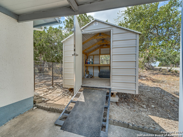 Image 21 of 25 For 1351 Spitz Kegel View Dr