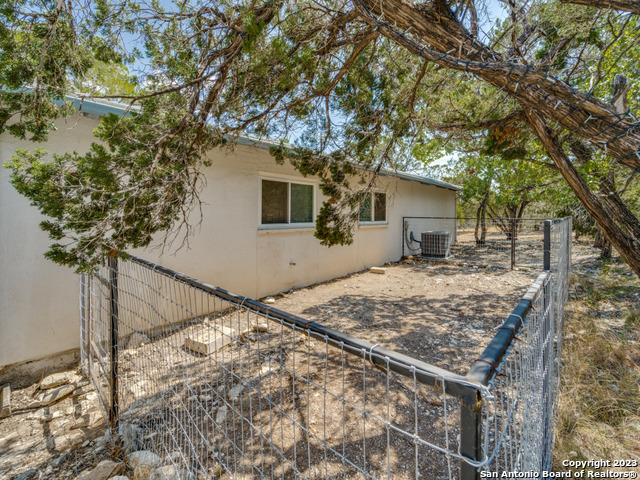 Image 23 of 25 For 1351 Spitz Kegel View Dr