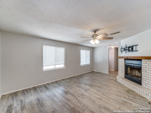 Image 9 of 25 For 1351 Spitz Kegel View Dr