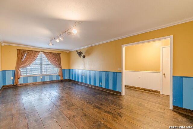 Image 16 of 43 For 17 Ridge  