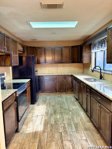 Image 3 of 15 For 8911 Kenton Briar