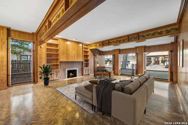 Image 11 of 65 For 1049 Allen  