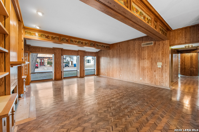 Image 12 of 65 For 1049 Allen  