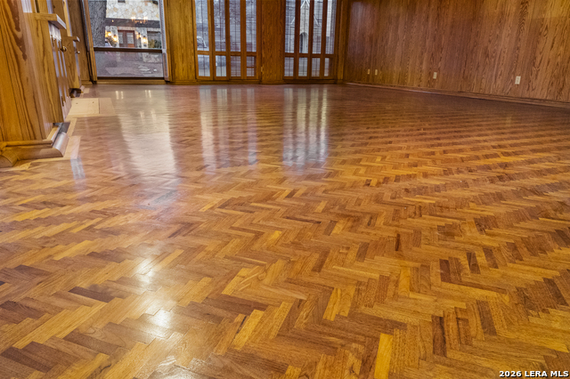 Image 17 of 65 For 1049 Allen  