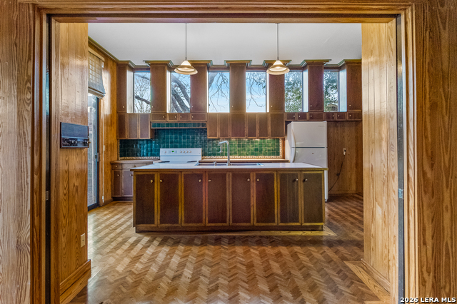 Image 27 of 65 For 1049 Allen  