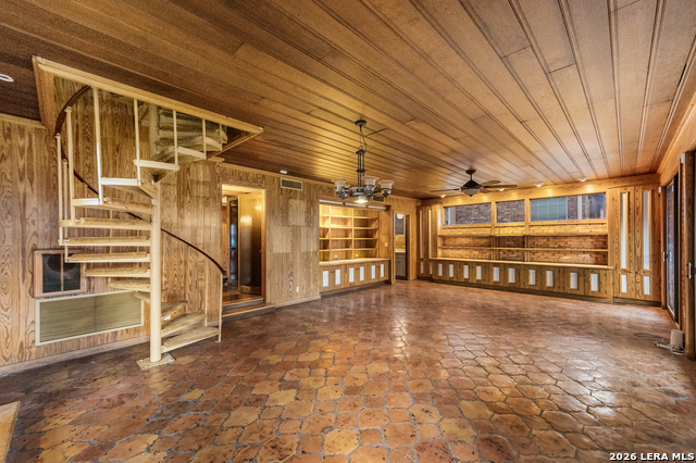 Image 28 of 65 For 1049 Allen  