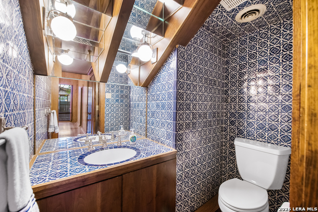 Image 33 of 65 For 1049 Allen  