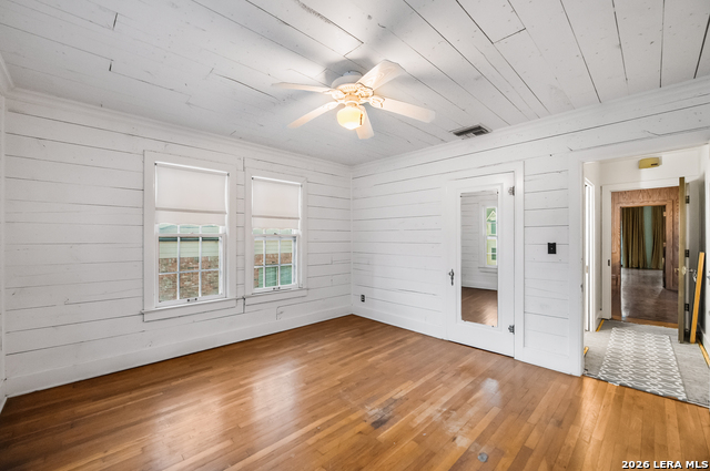 Image 42 of 65 For 1049 Allen  