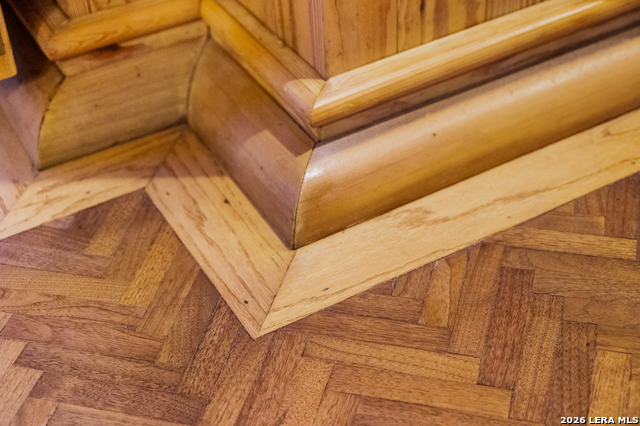 Image 58 of 65 For 1049 Allen  