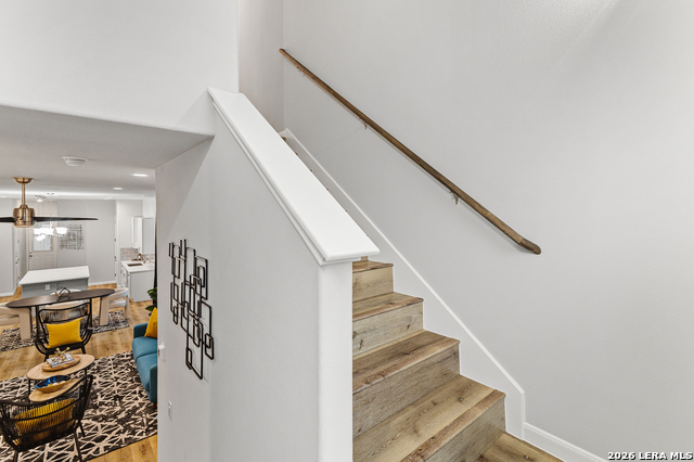 Image 19 of 35 For 507 Linden  