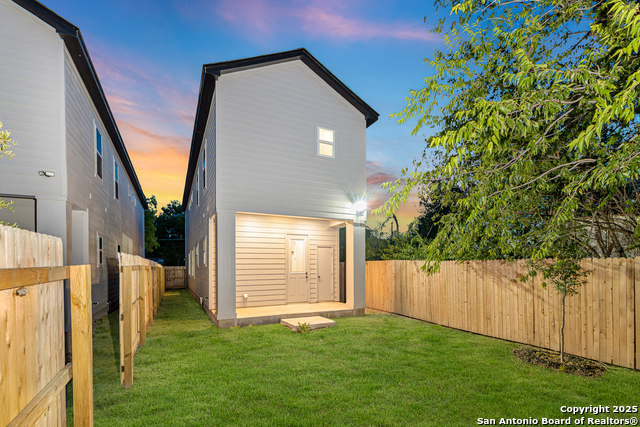 Image 35 of 35 For 507 Linden  