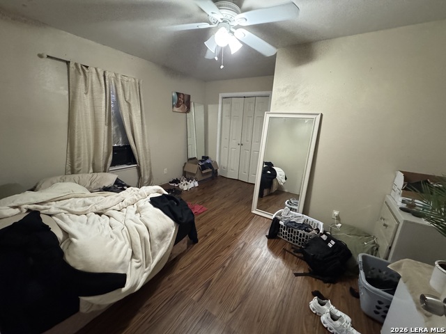 Image 12 of 15 For 2815 Hollyhill Dr