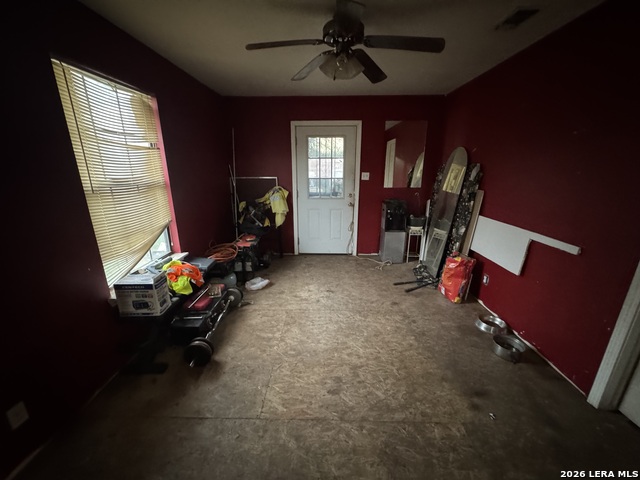 Image 13 of 15 For 2815 Hollyhill Dr