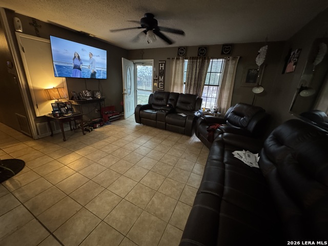 Image 3 of 15 For 2815 Hollyhill Dr