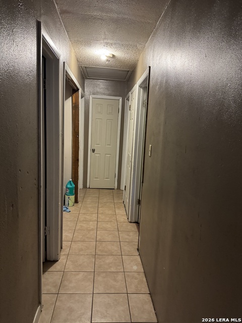 Image 6 of 15 For 2815 Hollyhill Dr