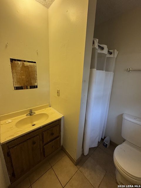 Image 8 of 15 For 2815 Hollyhill Dr