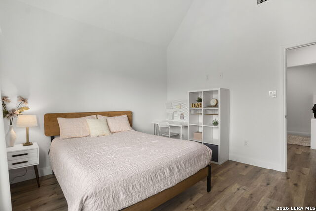 Image 25 of 61 For 204 Oak Fields Dr.,