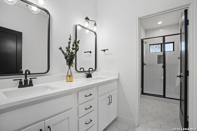 Image 26 of 61 For 204 Oak Fields Dr.,