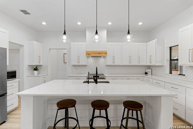 Image 21 of 68 For 200 Oak Fields Dr.,