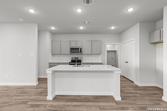 Image 11 of 22 For 9915 Chavaneaux Lndg