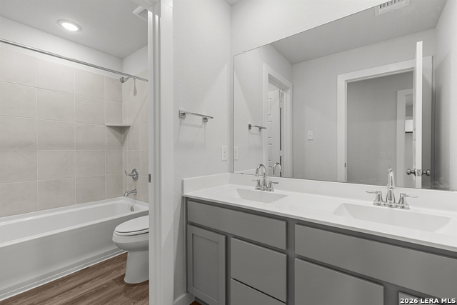 Image 20 of 22 For 9915 Chavaneaux Lndg