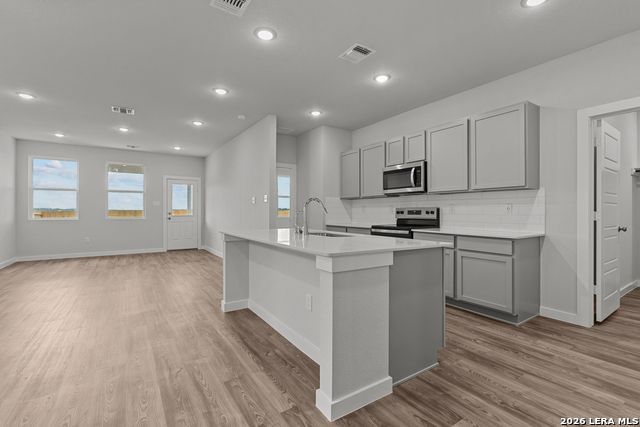 Image 6 of 22 For 9915 Chavaneaux Lndg