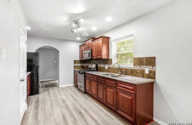 Image 11 of 18 For 1334 Ridgewood W